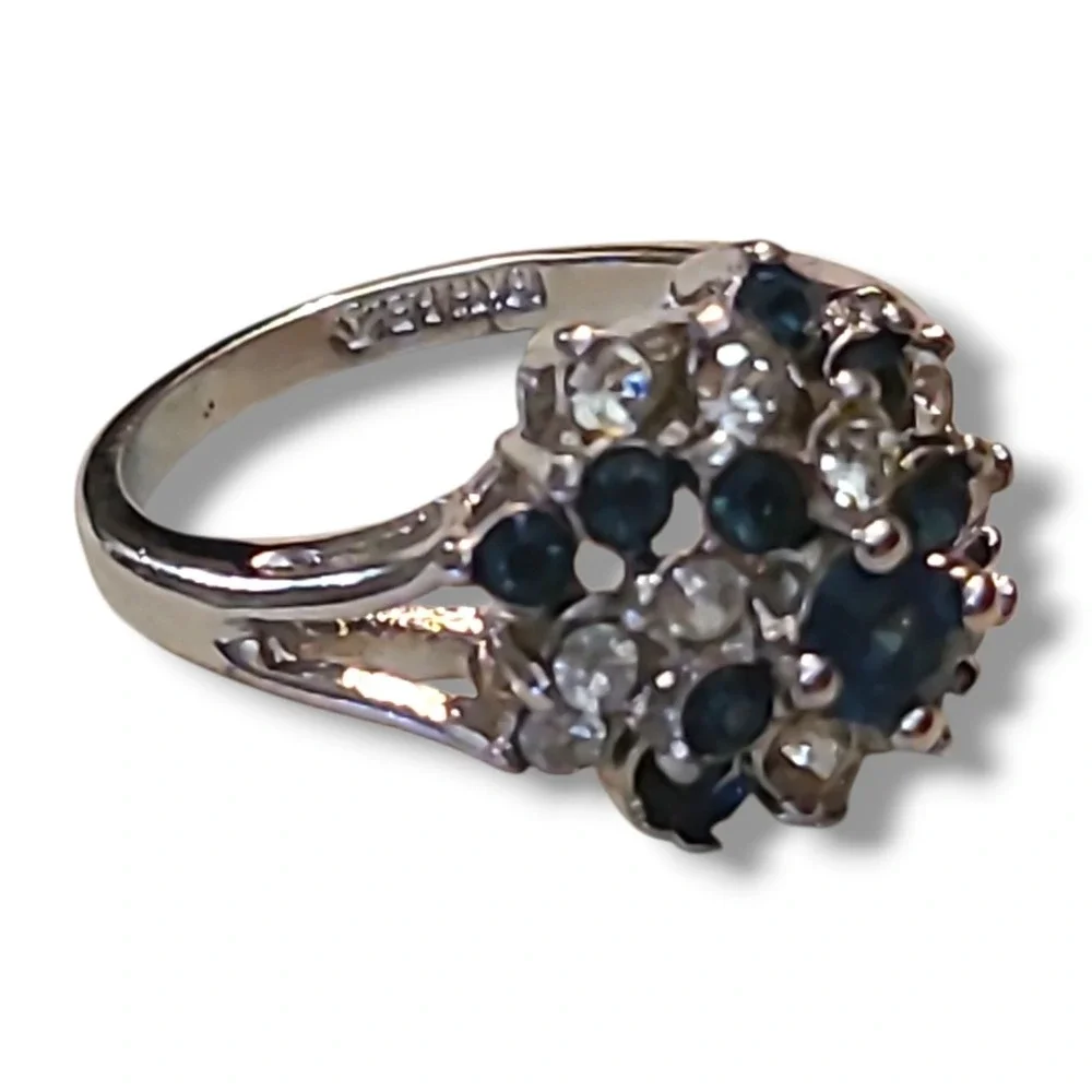 Vintage 18K HGE Blue Clear CZ‎ Cluster Cocktail Ring White Gold Tone Sz 7